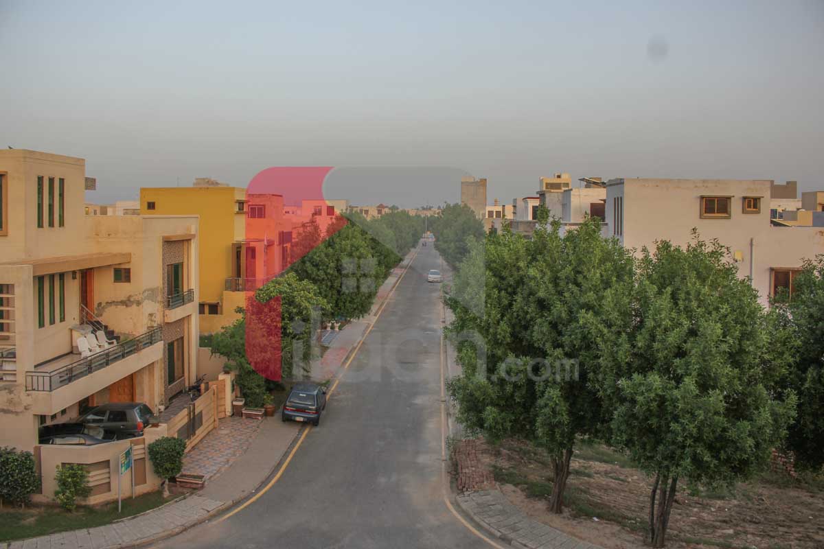 10 Marla House for Sale in Block Central District, Phase 1, Bahria Orchard, Lahore