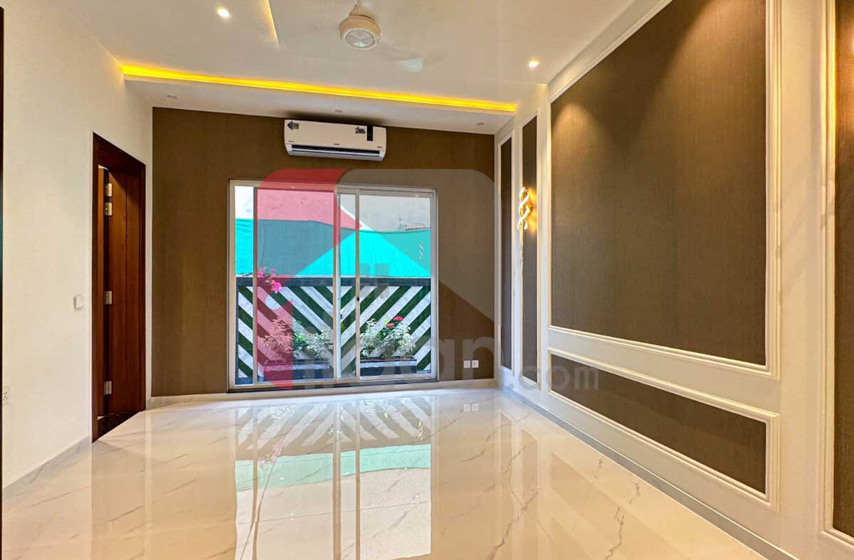 1 Kanal House for Sale in Phase 6, DHA Lahore
