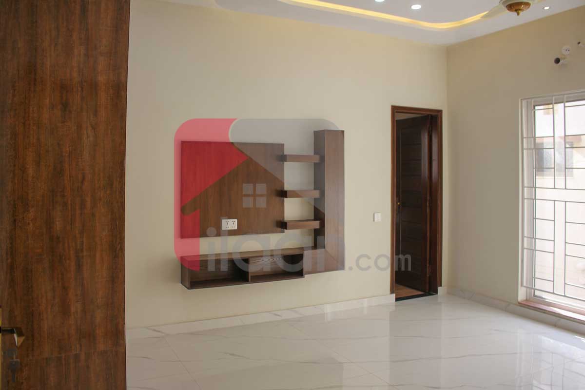 10 Marla House for Sale in Central Block, Phase 1, Bahria Orchard, Lahore