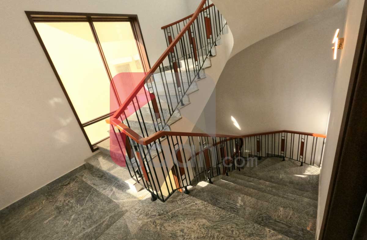 500 Sq.yd House for Sale in Khayaban-e-Faisal, Phase 8, DHA Karachi