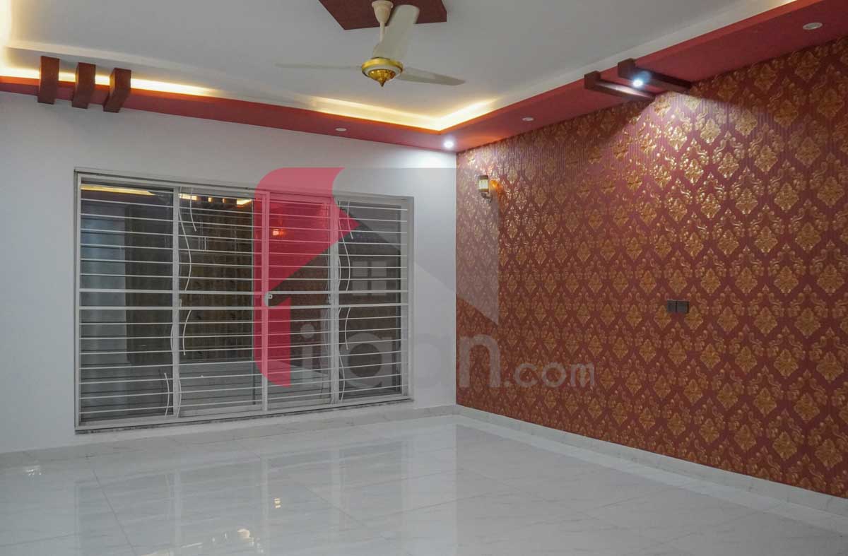 1 Kanal House for Sale in Block E, Phase 2, PGECHS, Lahore