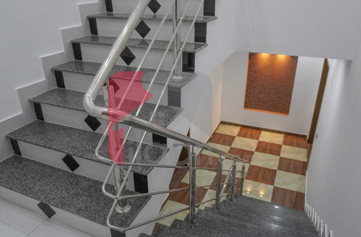 1 Kanal House for Sale in Block E, Phase 2, PGECHS, Lahore