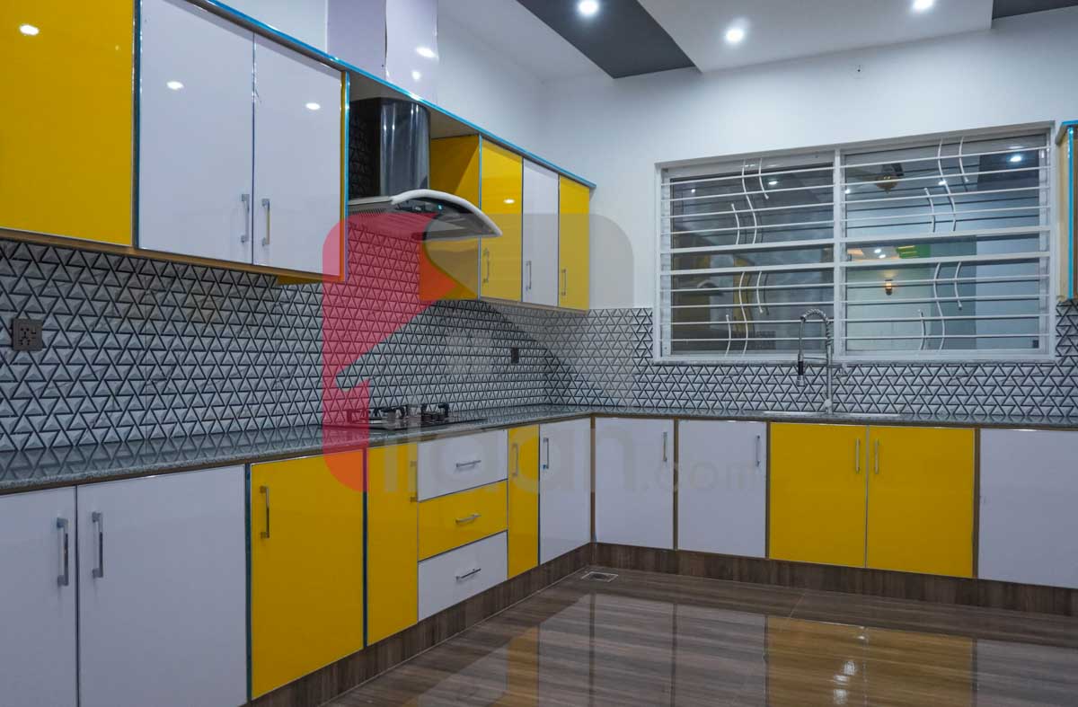 1 Kanal House for Sale in Block E, Phase 2, PGECHS, Lahore