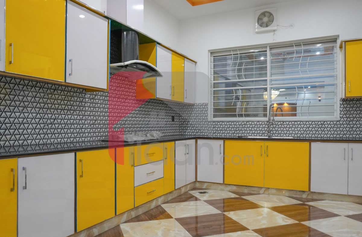 1 Kanal House for Sale in Block E, Phase 2, PGECHS, Lahore