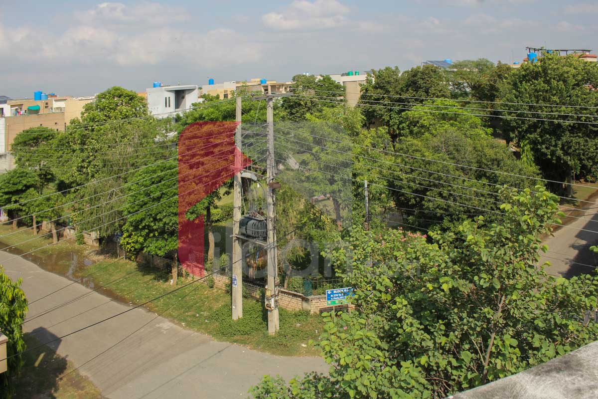 10 Marla House for Sale in Block K2, Phase 1, Wapda Town, Lahore