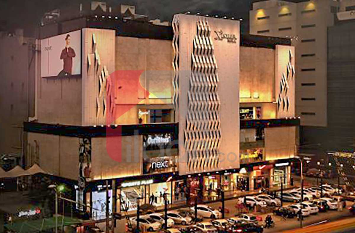 587 Sq.ft Office for Sale (Fourteenth Floor) in Xinhua Mall, Block B2, Gulberg-3, Lahore