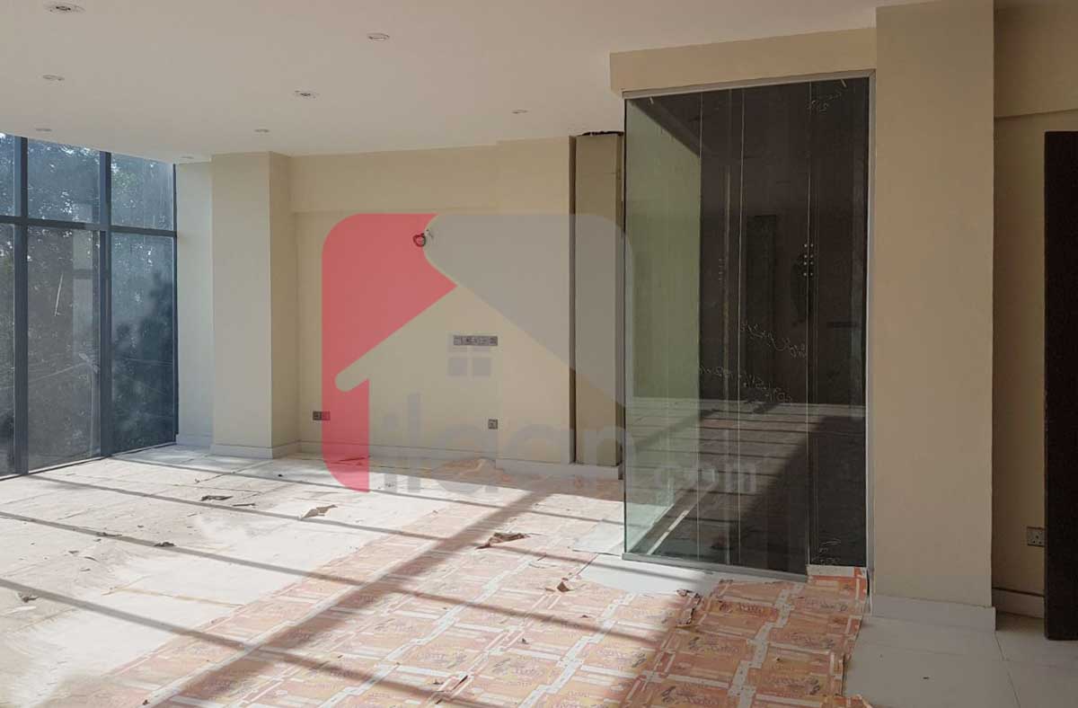 200 Sq.yd Office for Rent in Ittehad Commercial Area, Phase 6, DHA Karachi