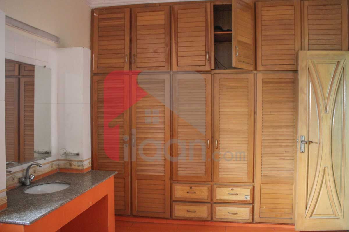 1 Kanal House for Rent (First Floor) in Block B1, Phase 1, Johar Town, Lahore