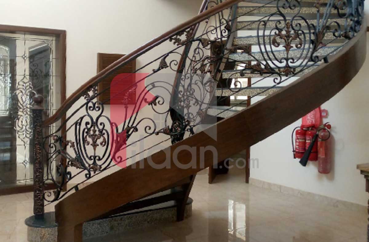 1 Kanal House for Sale in Block A, Phase 6, DHA Lahore