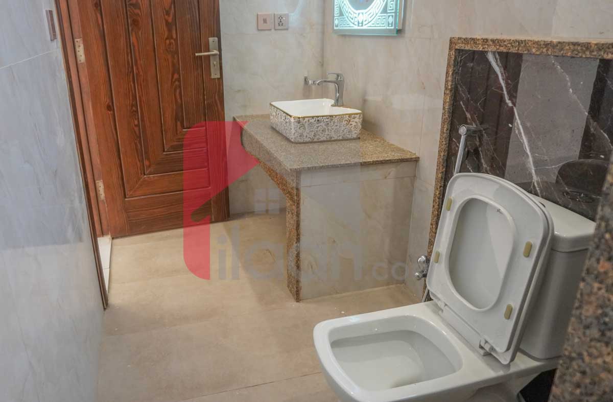 10 Marla House for Sale in Tariq Gardens, Lahore