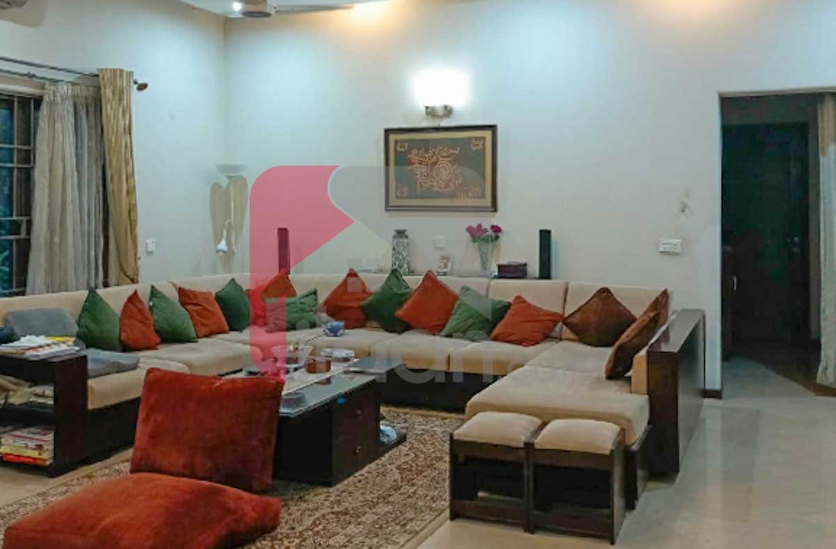 1 Kanal House for Sale in Block A, Phase 5, DHA Lahore