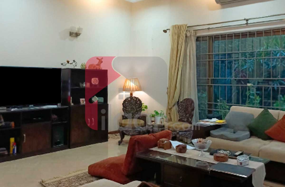 1 Kanal House for Sale in Block A, Phase 5, DHA Lahore