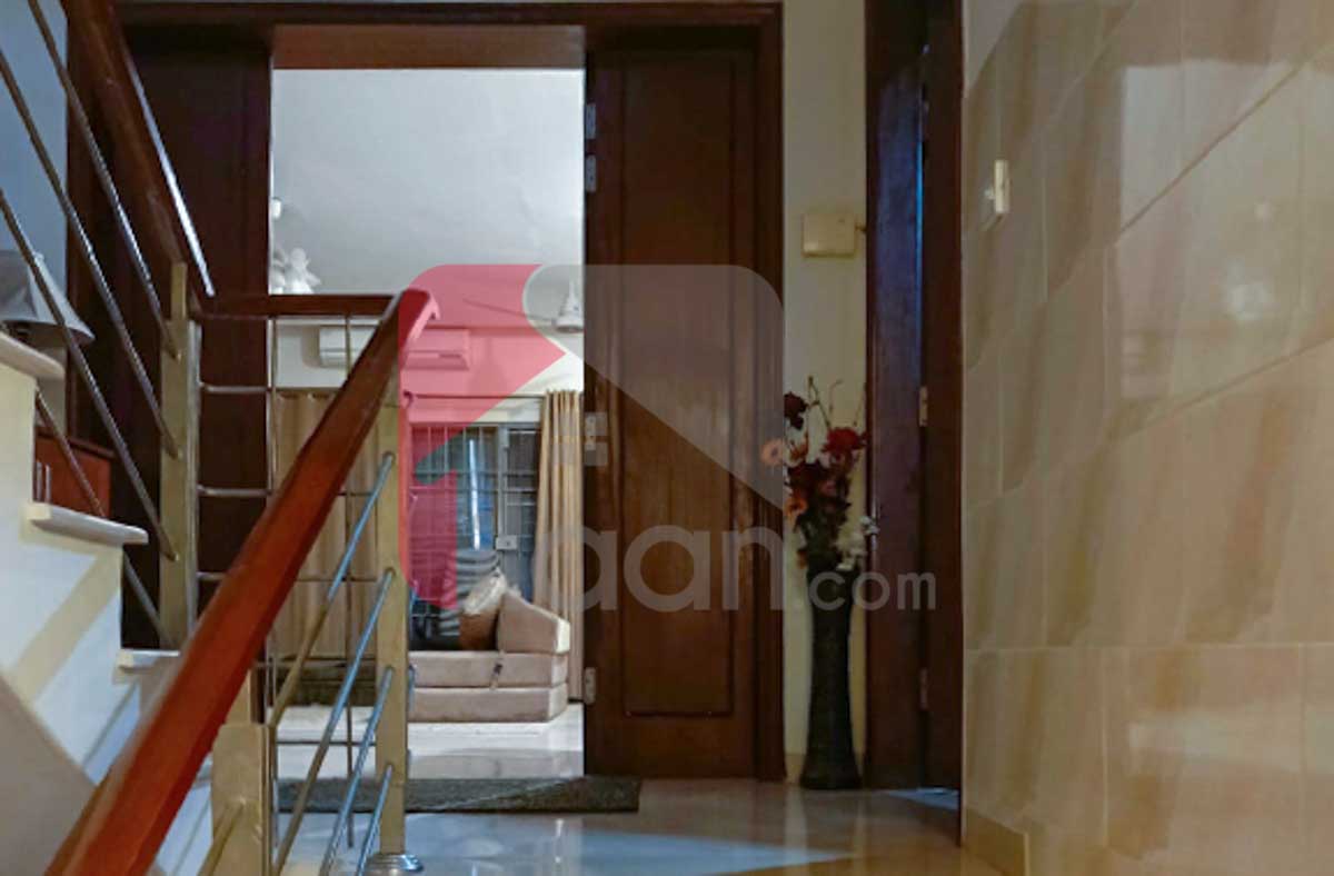 1 Kanal House for Sale in Block A, Phase 5, DHA Lahore