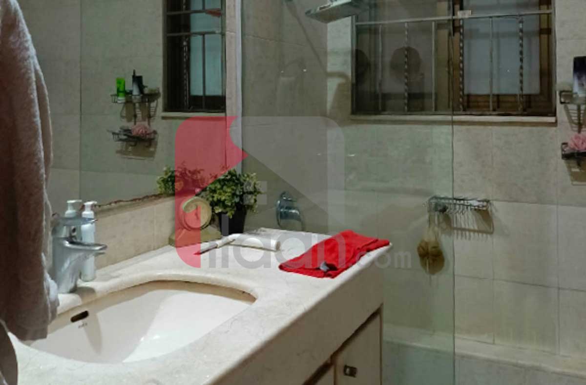 1 Kanal House for Sale in Block A, Phase 5, DHA Lahore