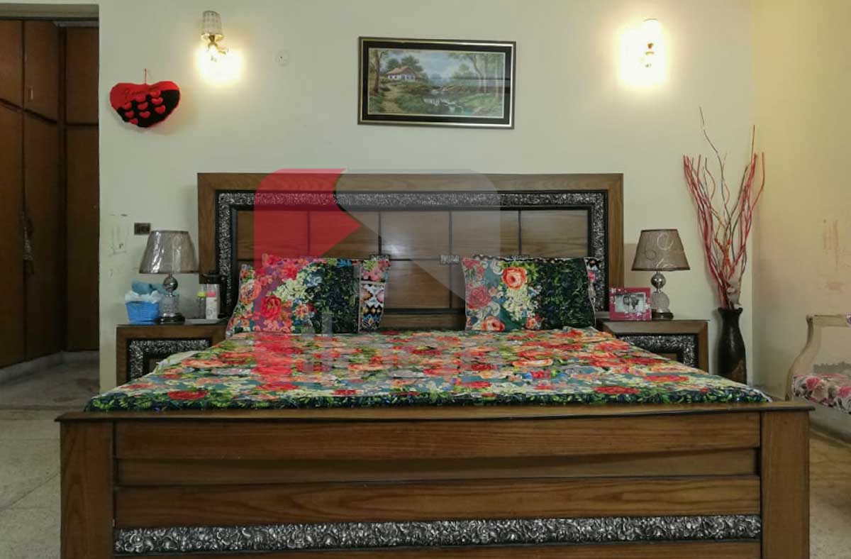 2 Kanal House for Sale in Block Z, Phase 3, DHA Lahore