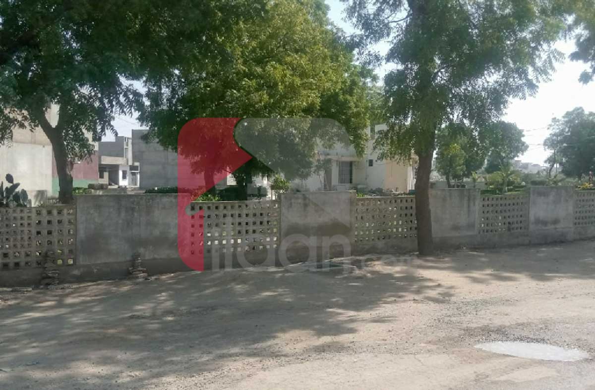 120 Sq.yd Plot for Sale in Block 2, Saadi Garden, Karachi