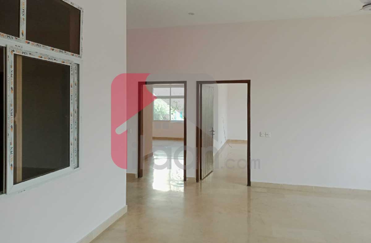 725 Sq.yd House for Rent in Block 6, PECHS, Karachi