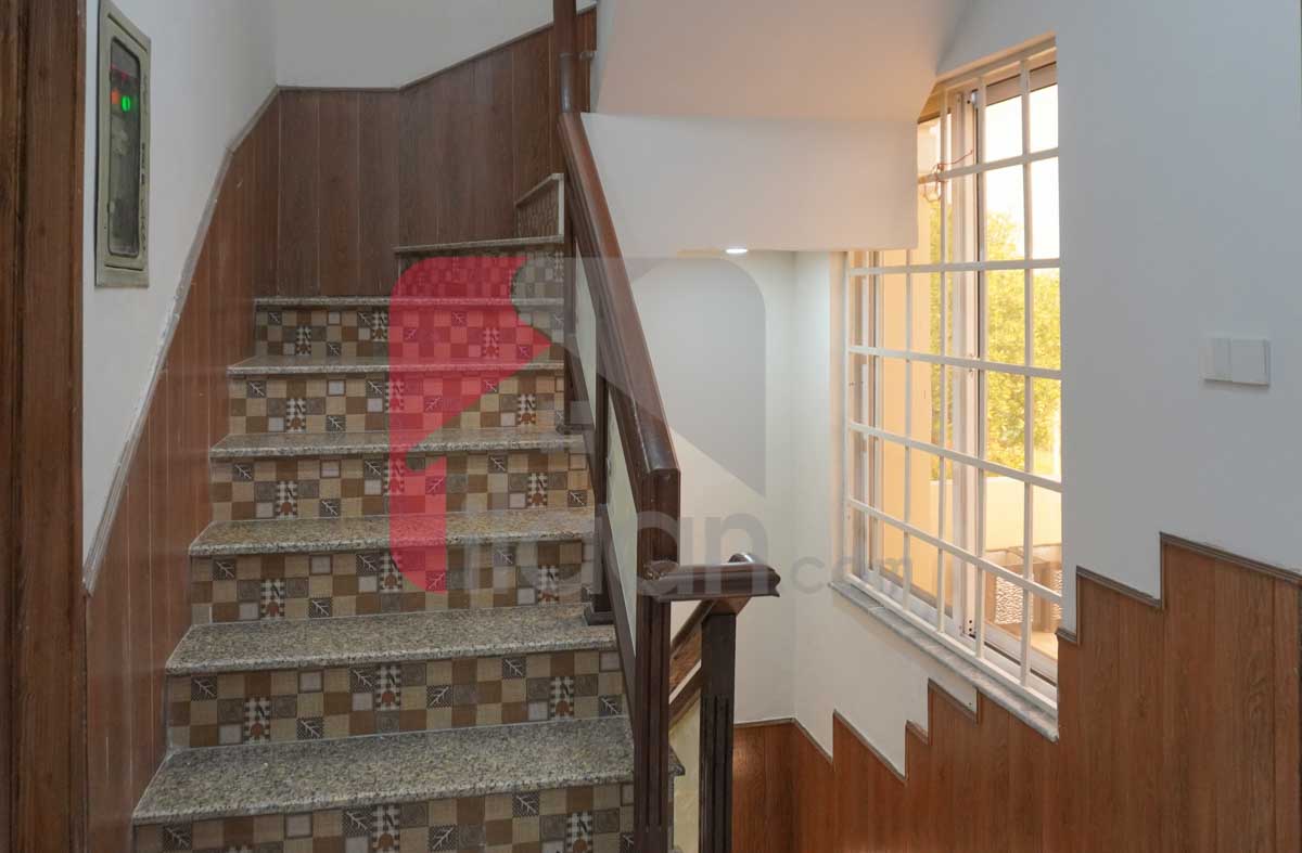 8 Marla House for Sale in Block C, Phase 2, Bahria Orchard, Lahore