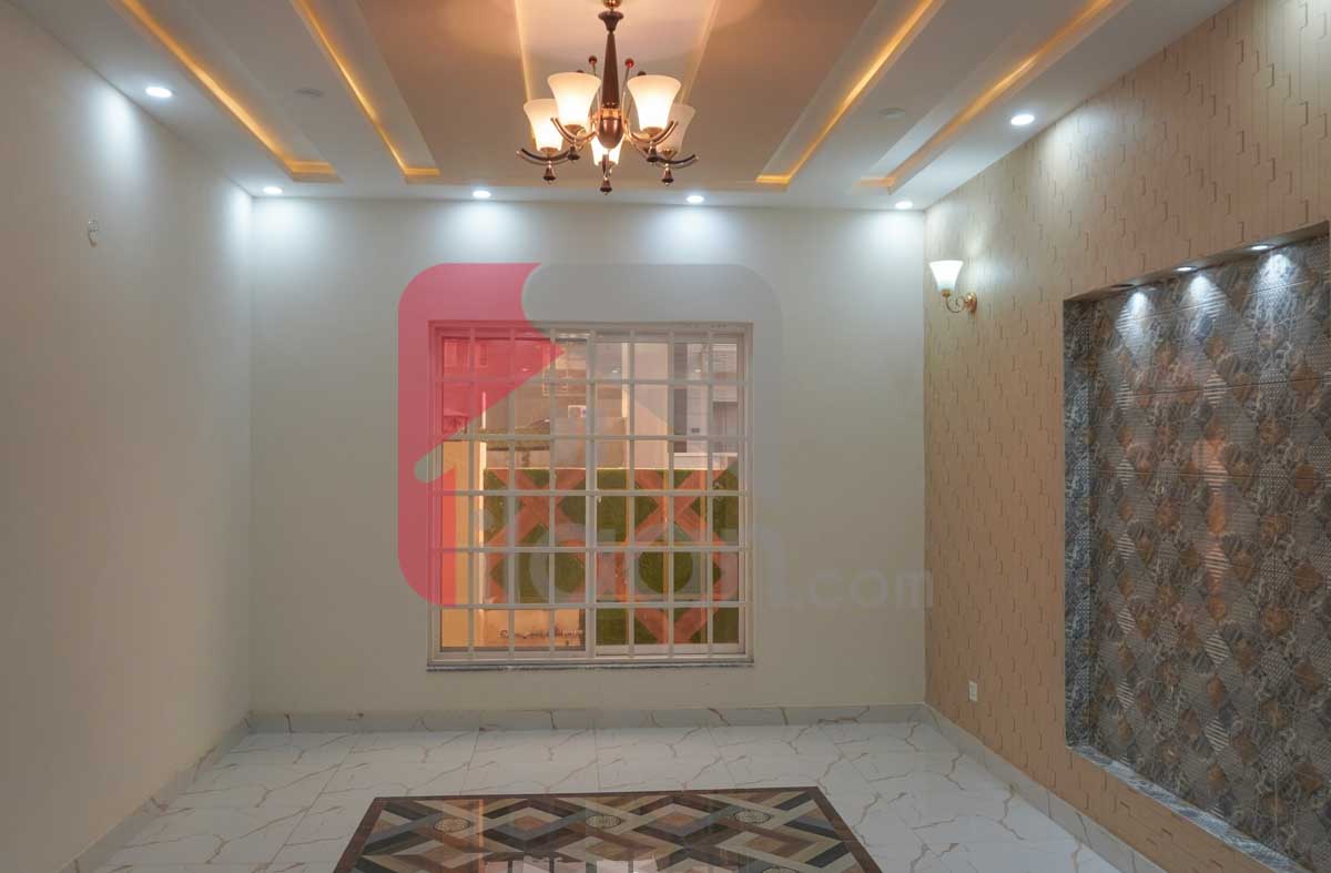 8 Marla House for Sale in Block C, Phase 2, Bahria Orchard, Lahore