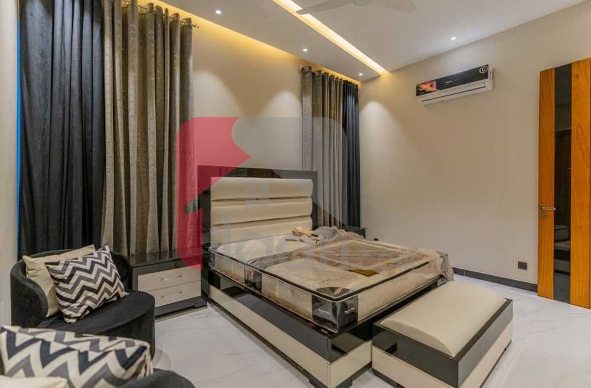 1 Kanal House for Sale in Block D, Phase 6, DHA Lahore