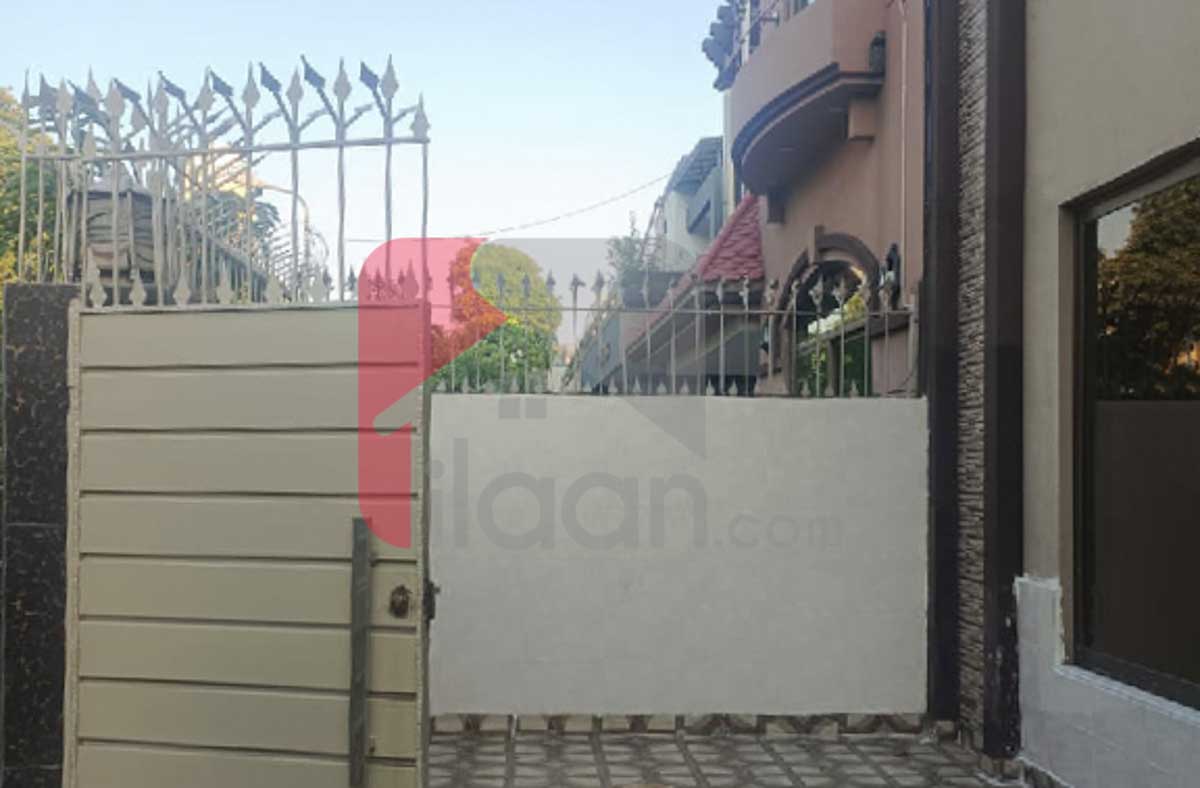 10 Marla House for Rent in Phase 8, DHA Lahore
