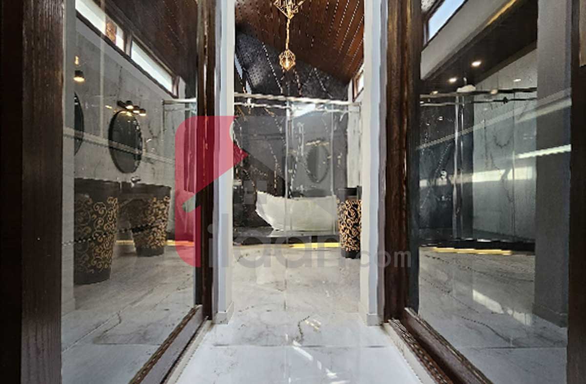 500 Sq.yd House for Sale in Bukhari Commercial Area, Phase 6, DHA Karachi