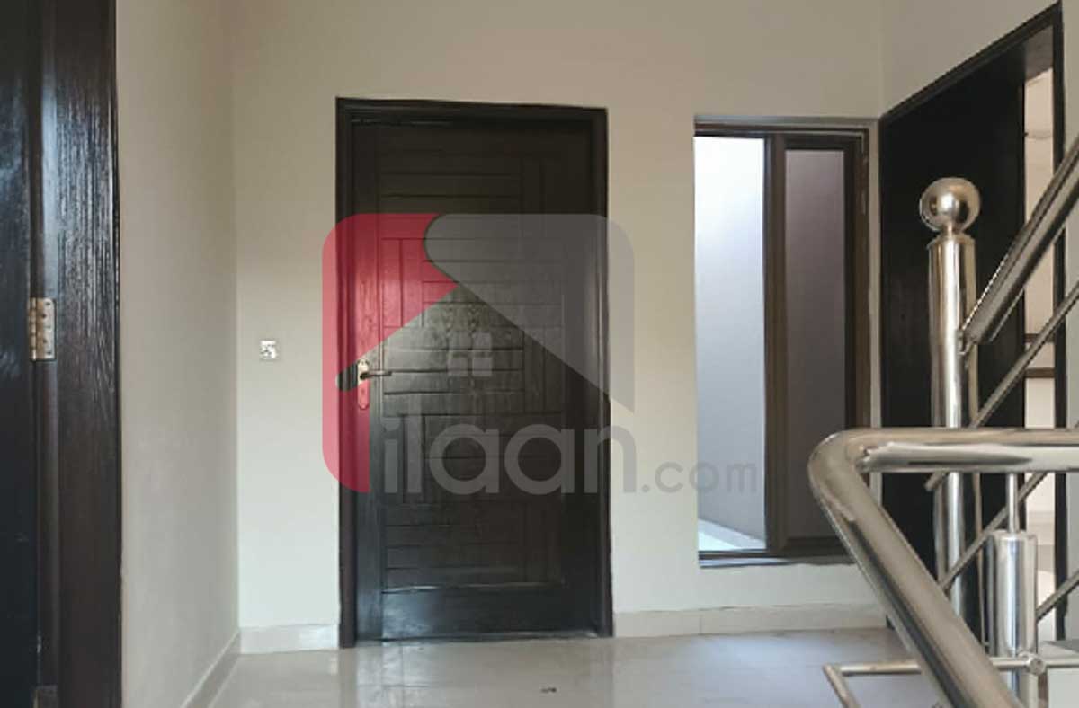 10 Marla House for Rent in Phase 8 - Air Avenue, DHA Lahore