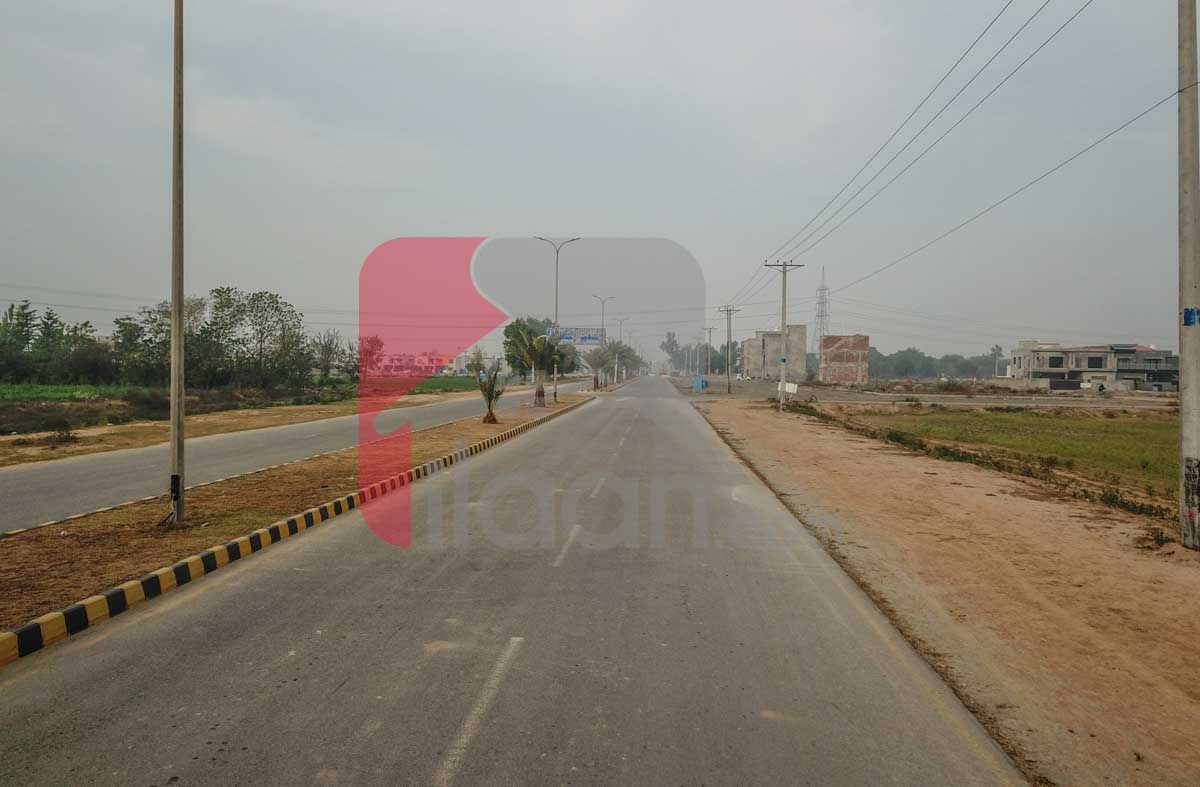 1 Kanal Plot for Sale in Block Q, Khayaban-e-Amin, Lahore