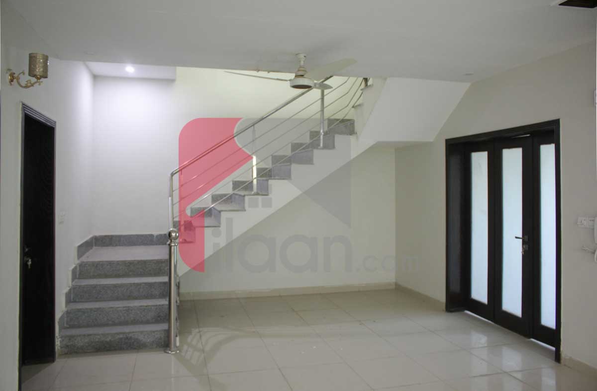 9 Marla Villa for Sale in Block D, Phase 1, DHA Bahawalpur