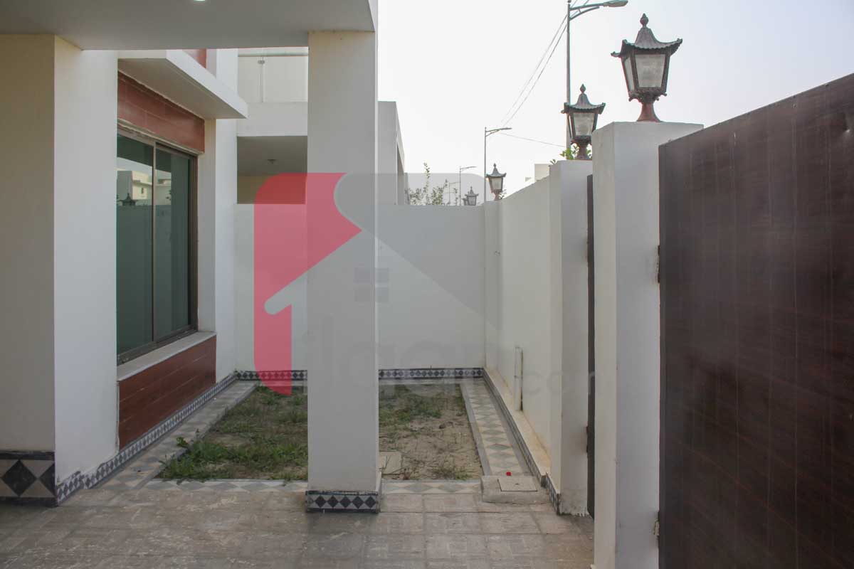 9 Marla Villa for Sale in Block D, Phase 1, DHA Bahawalpur