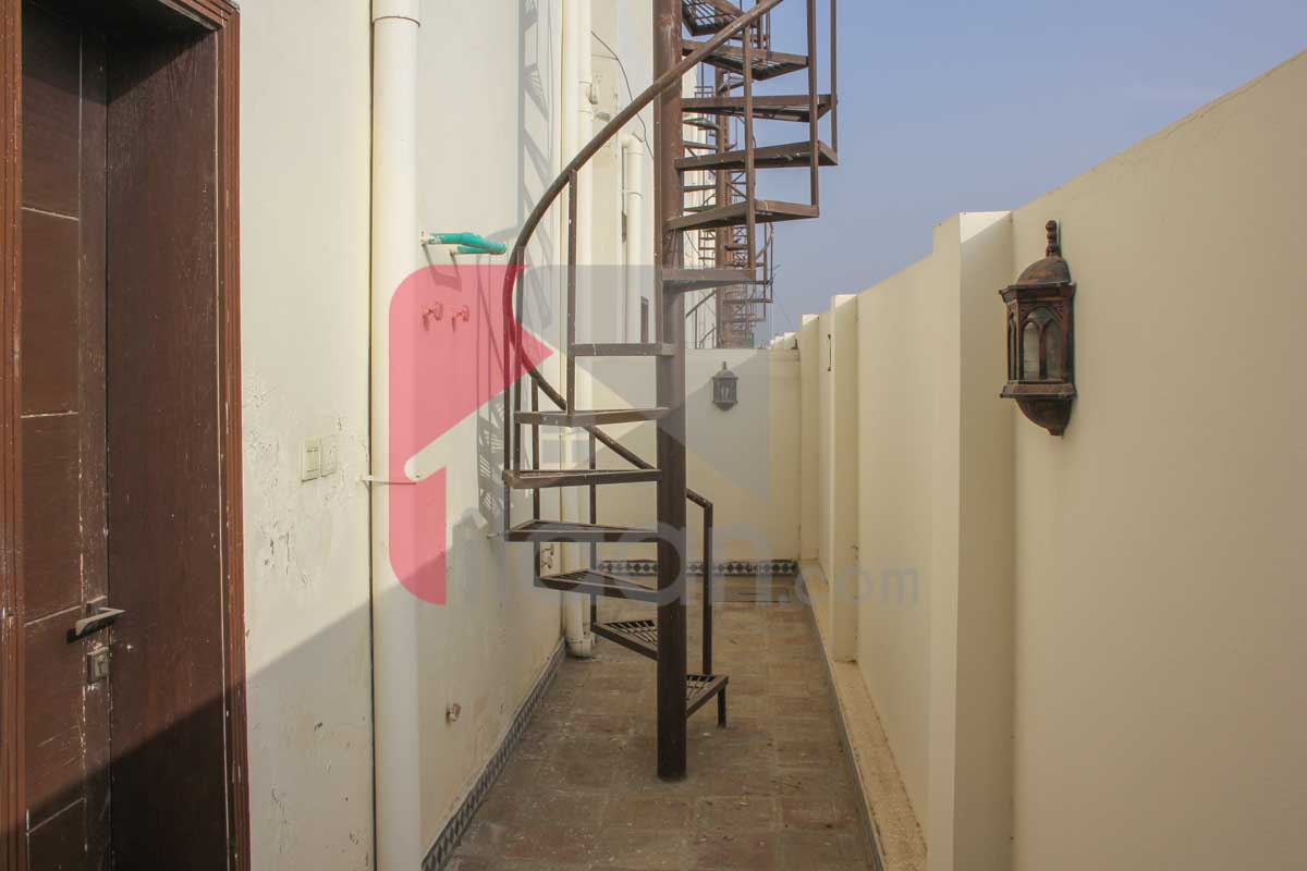 9 Marla Villa for Sale in Block D, Phase 1, DHA Bahawalpur