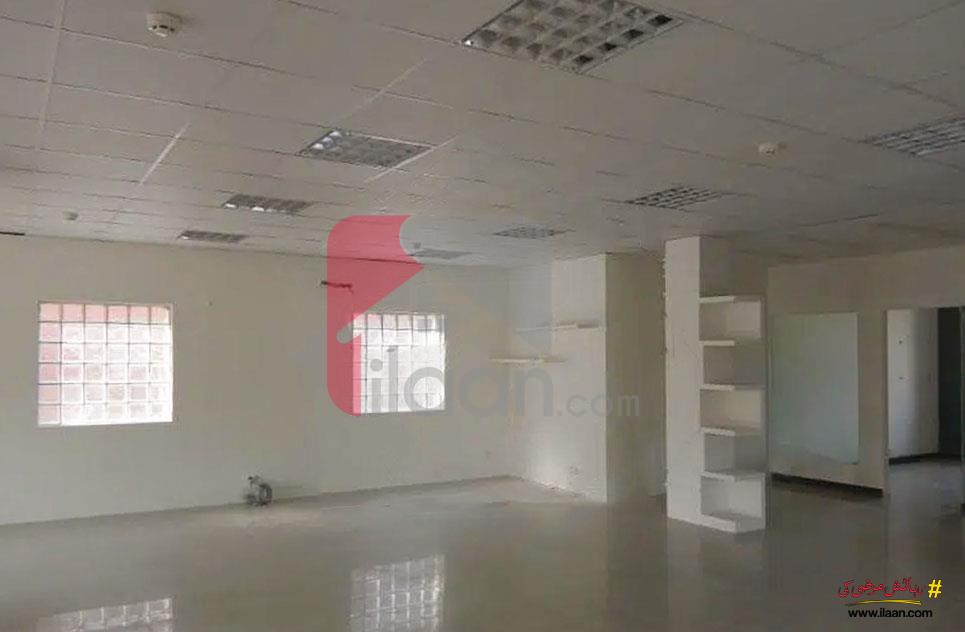 2.9 Kanal Building for Rent on Main Boulevard Gulberg, Lahore
