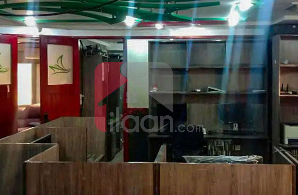 122 Sq.yd Office for Rent on Shahrah-e-Faisal, Karachi