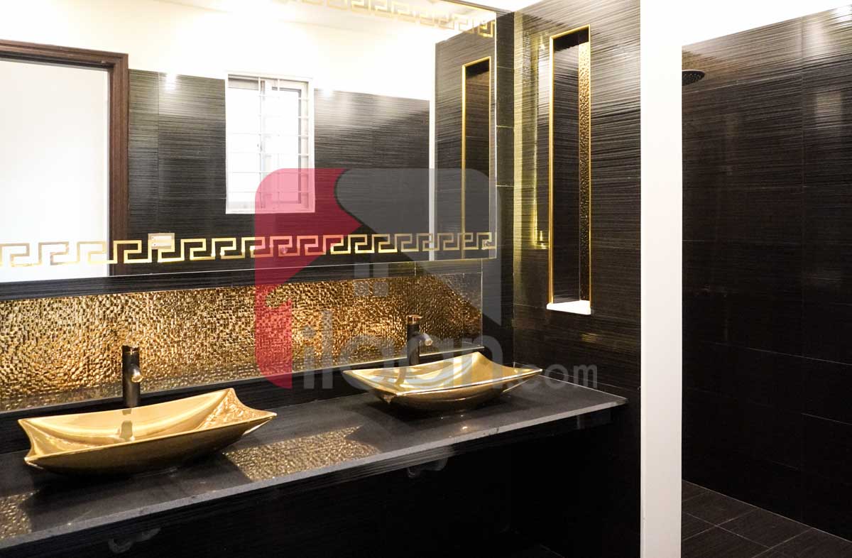 10 Marla House for Sale in Block F2, Phase 1, Johar Town, Lahore