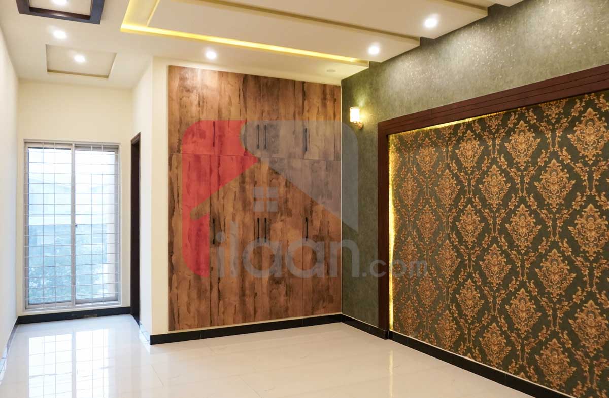 10 Marla House for Sale in Block F2, Phase 1, Johar Town, Lahore