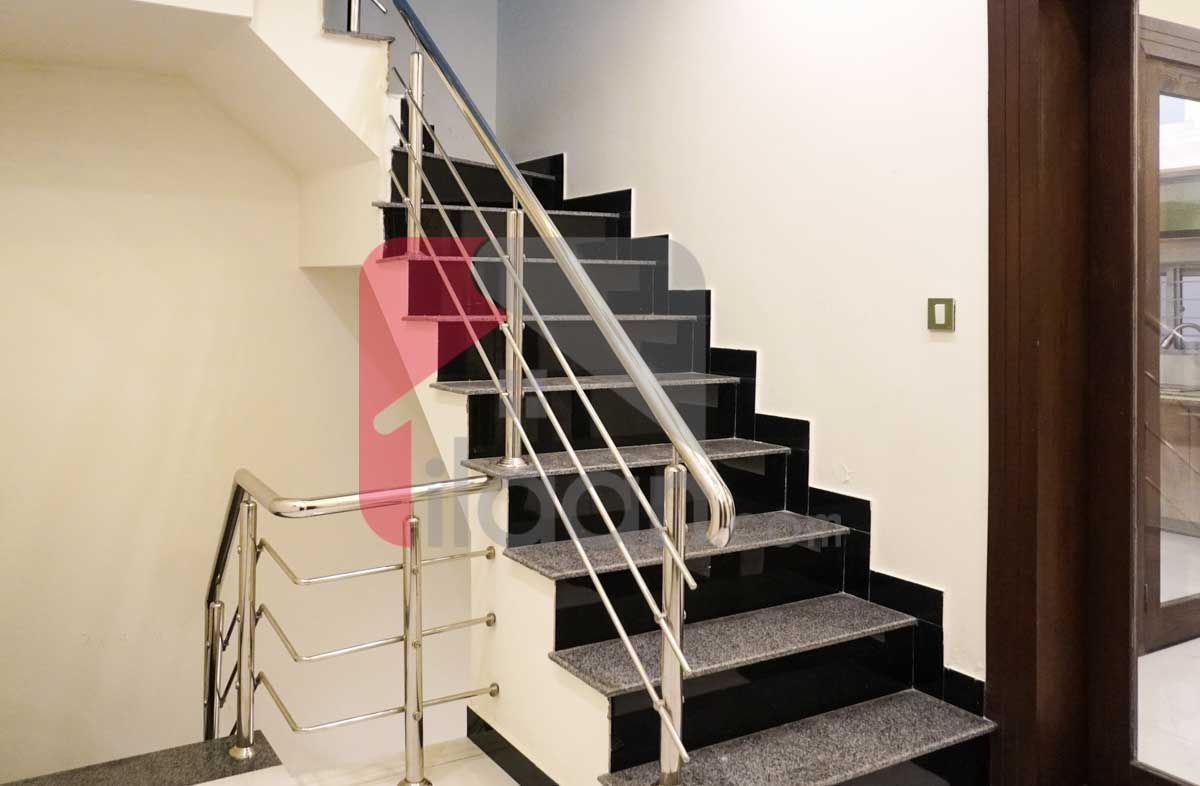 10 Marla House for Sale in Block F2, Phase 1, Johar Town, Lahore