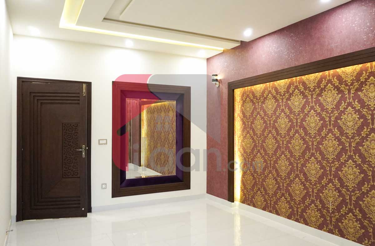 10 Marla House for Sale in Block F2, Phase 1, Johar Town, Lahore