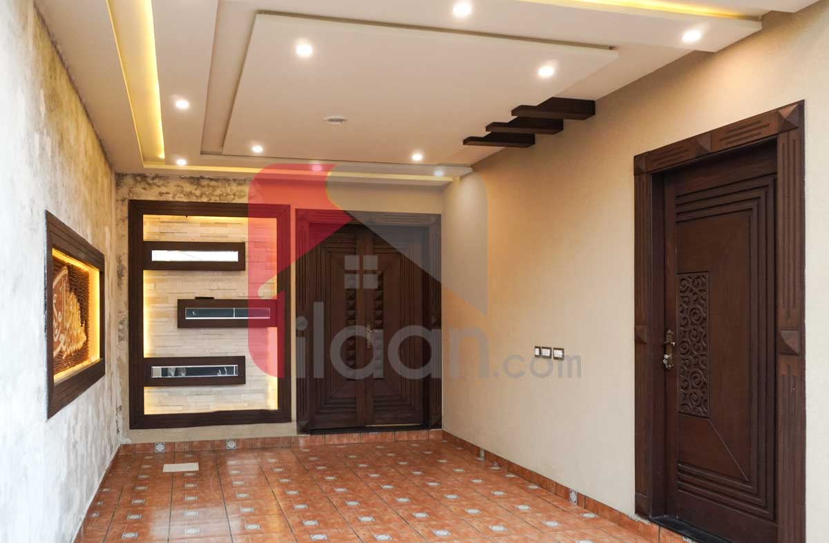 10 Marla House for Sale in Block F2, Phase 1, Johar Town, Lahore