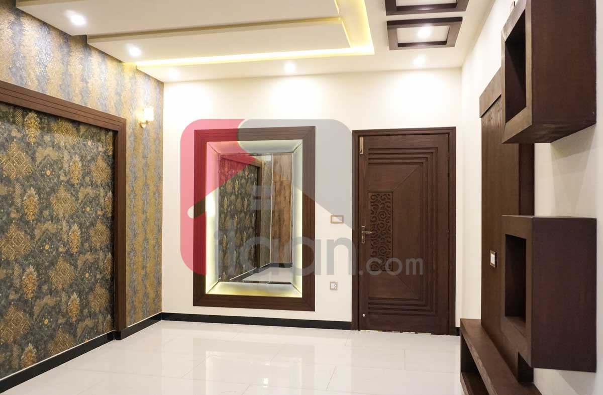 10 Marla House for Sale in Block F2, Phase 1, Johar Town, Lahore