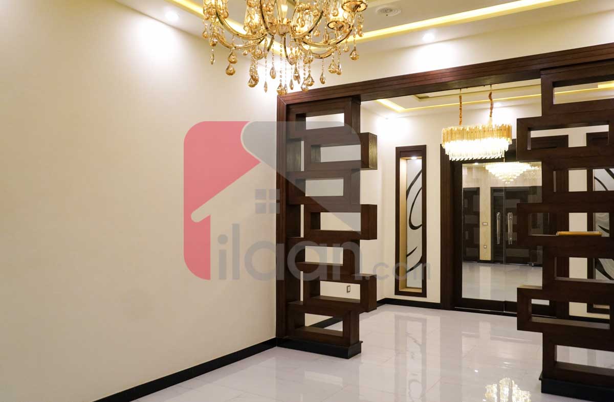 10 Marla House for Sale in Block F2, Phase 1, Johar Town, Lahore