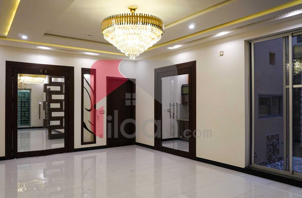 10 Marla House for Sale in Block F2, Phase 1, Johar Town, Lahore