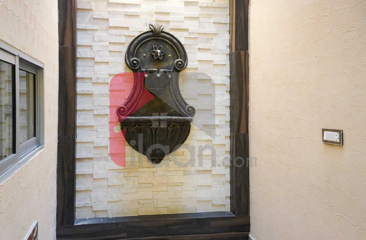 10 Marla House for Sale in Block F2, Phase 1, Johar Town, Lahore