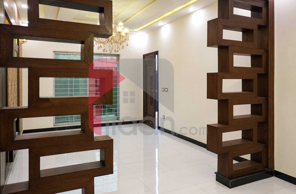 10 Marla House for Sale in Block F2, Phase 1, Johar Town, Lahore