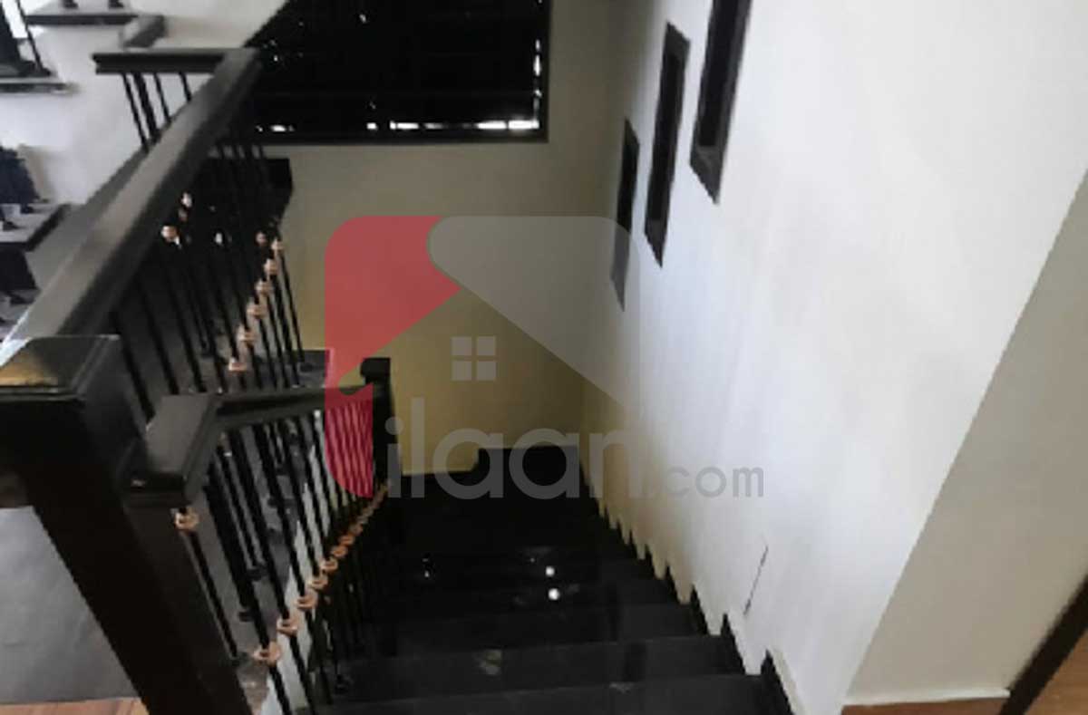 10 Marla House for Rent in Block L, Phase 8, Bahria Town, Rawalpindi