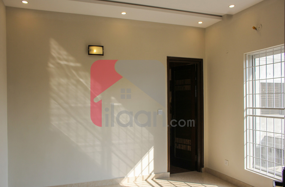 8 Marla House for Sale in Block D, Phase 2, Bahria Orchard, Lahore