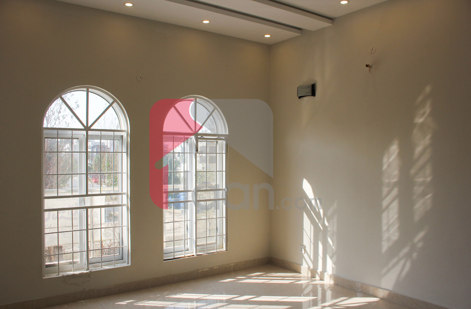8 Marla House for Sale in Block D, Phase 2, Bahria Orchard, Lahore