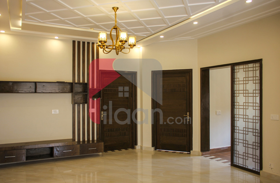 8 Marla House for Sale in Block D, Phase 2, Bahria Orchard, Lahore