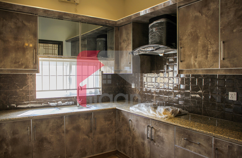 8 Marla House for Sale in Block D, Phase 2, Bahria Orchard, Lahore