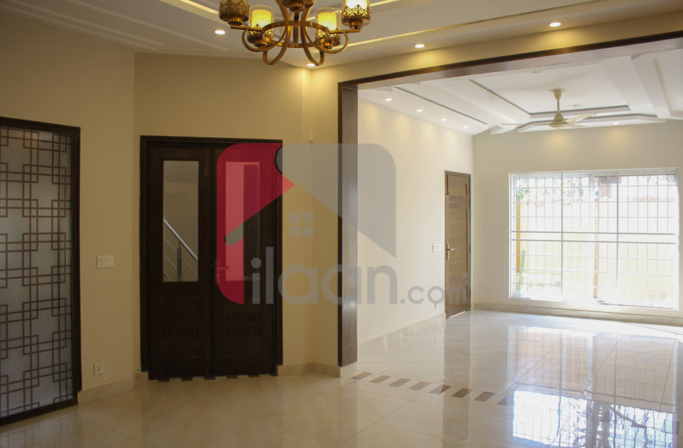 8 Marla House for Sale in Block D, Phase 2, Bahria Orchard, Lahore