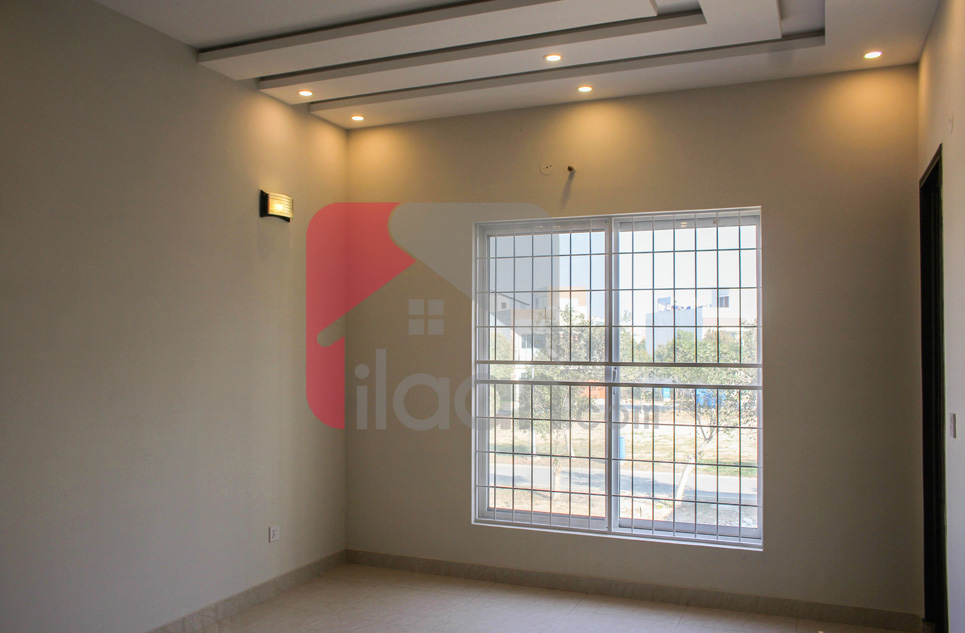 8 Marla House for Sale in Block D, Phase 2, Bahria Orchard, Lahore